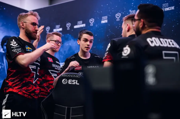 引入更多 引入更多