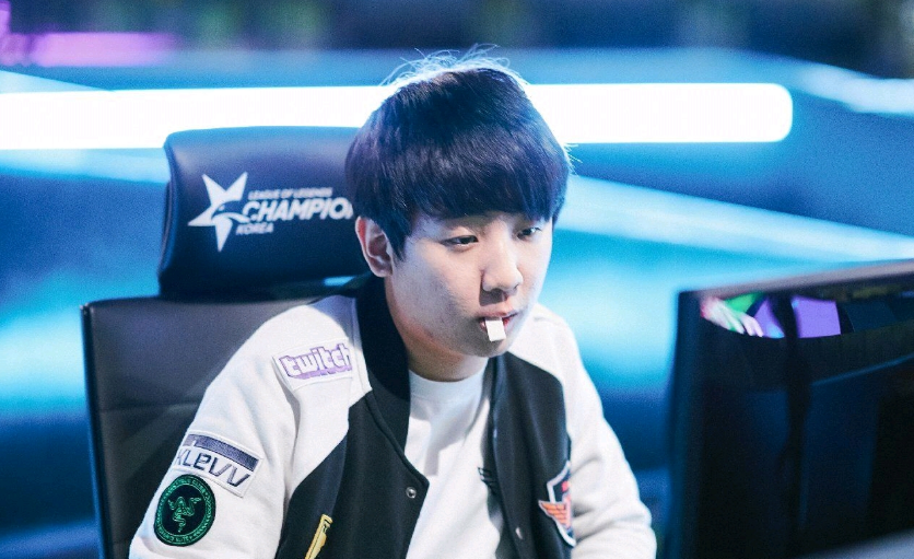 略显拖沓的 略显拖沓的