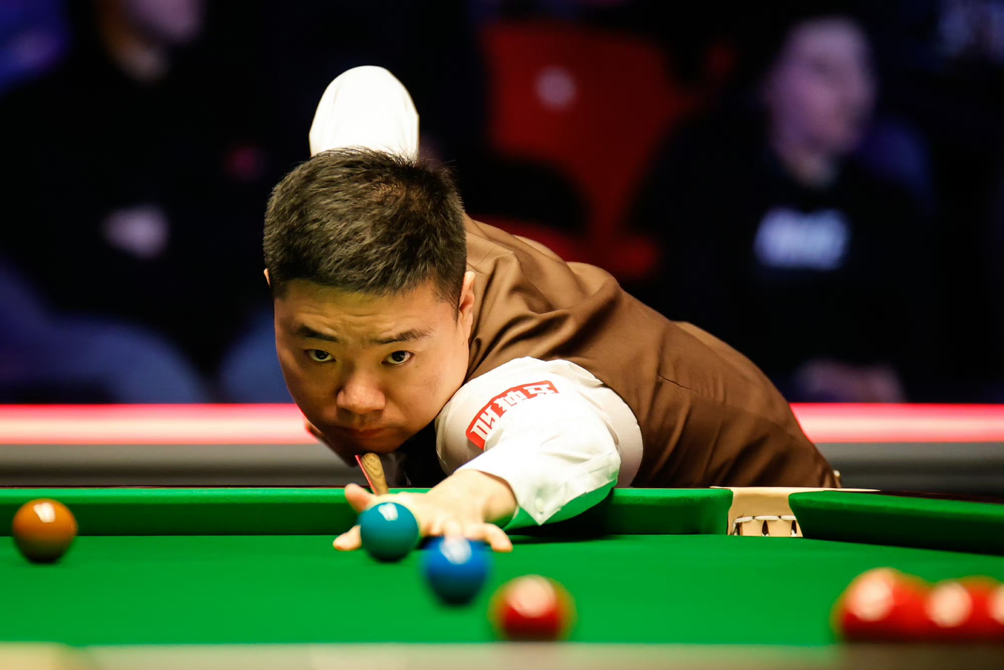 轻球员的培 轻球员的培